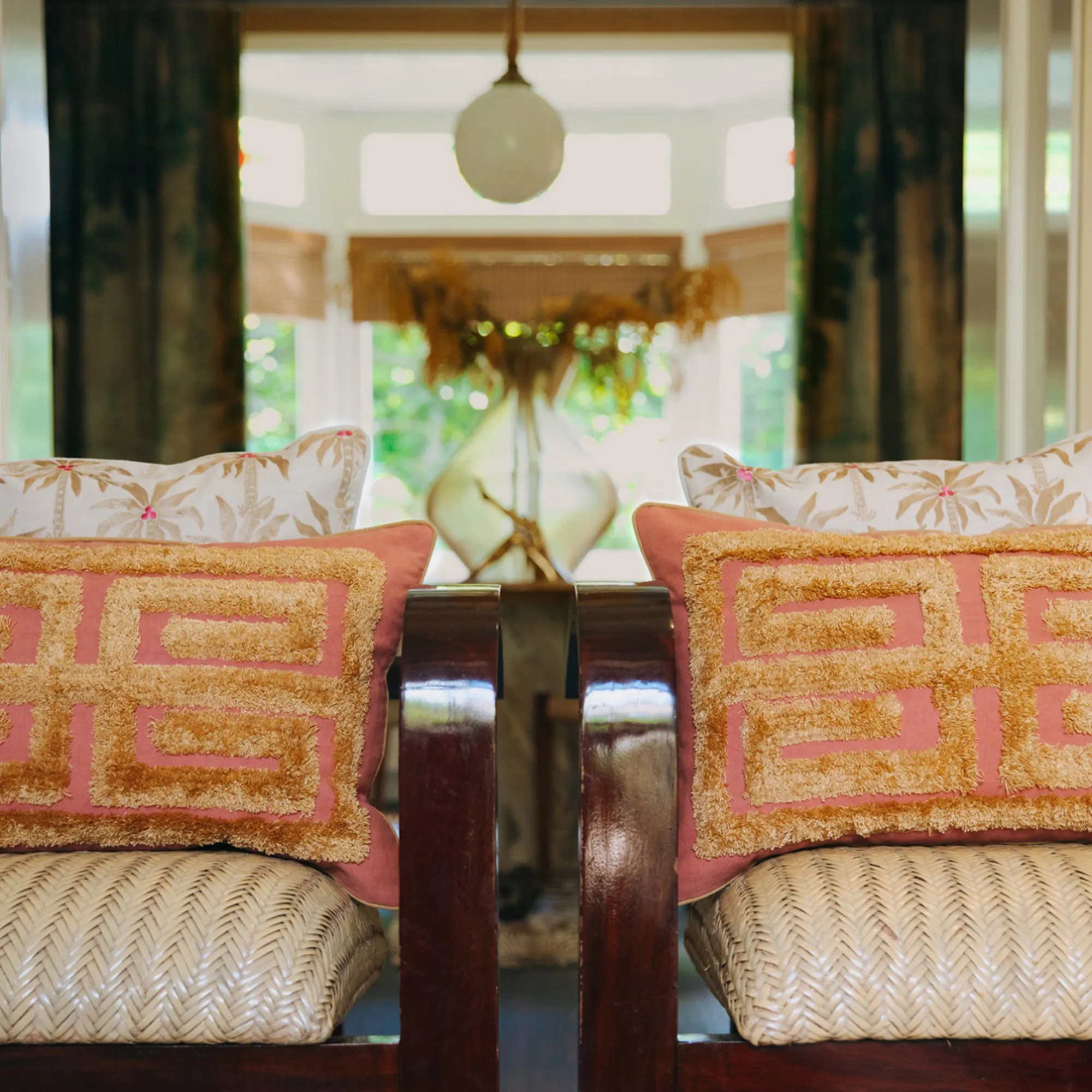 Cushion Cleo Blush & Raffia