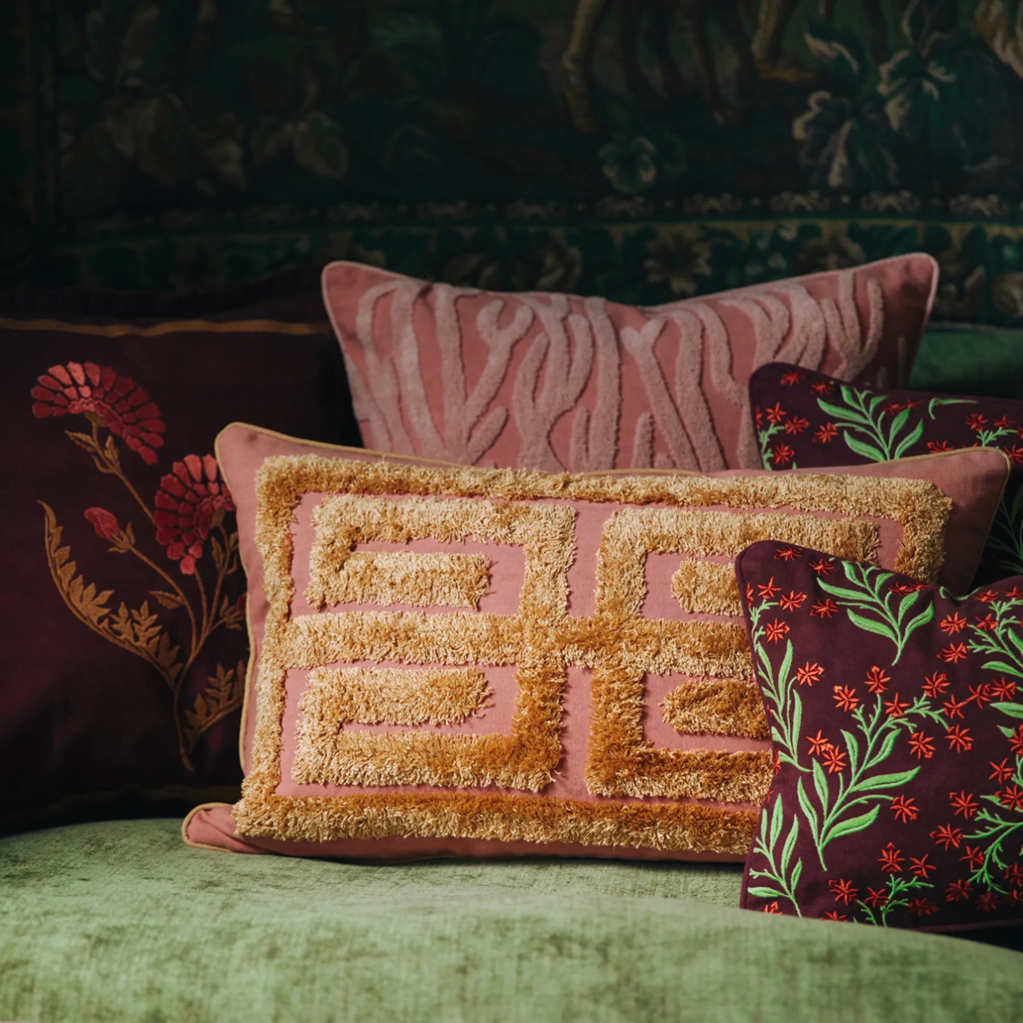 Cushion Cleo Blush & Raffia